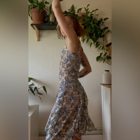 Vintage Blue Floral Lace Midi Dress – Fits XS–S - Picture 3 of 7